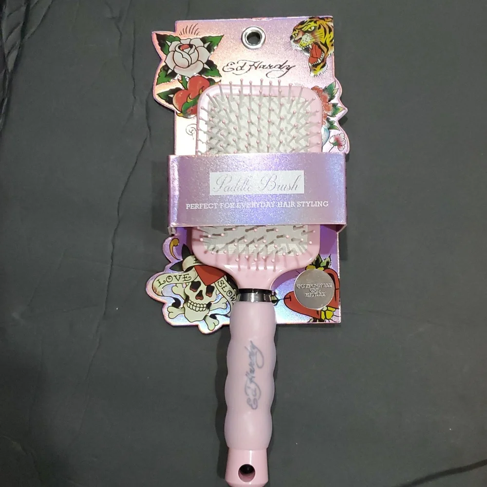 Ed Hardy pink cushioned grip paddle hair brush‎ brand new